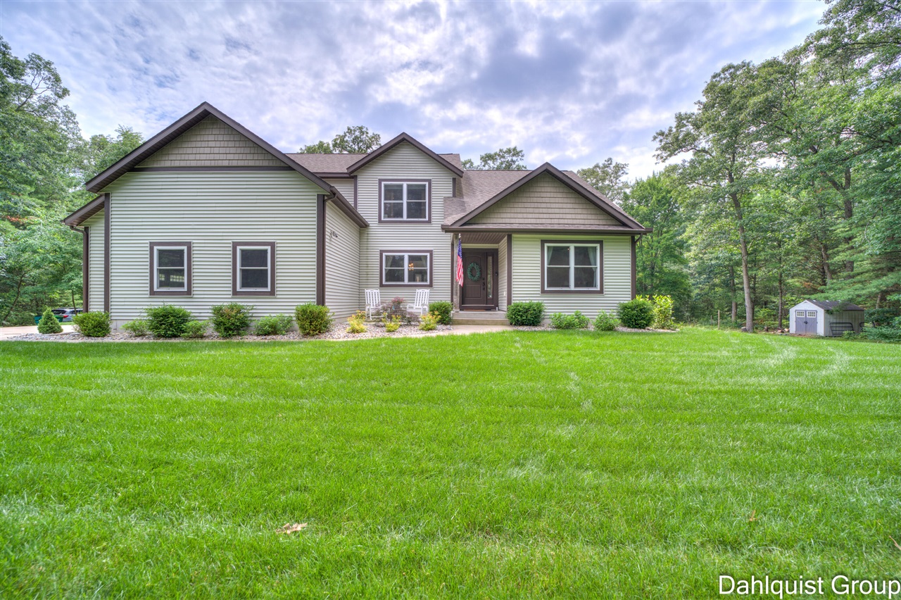 Douglas Trl, Twin Lake, MI 49457