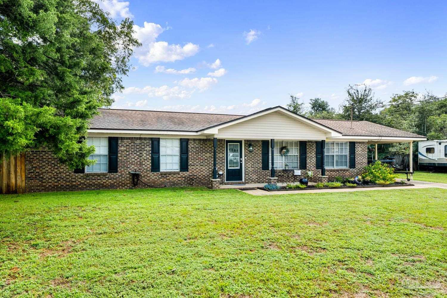 Dellran Dr, Pace, FL 32571