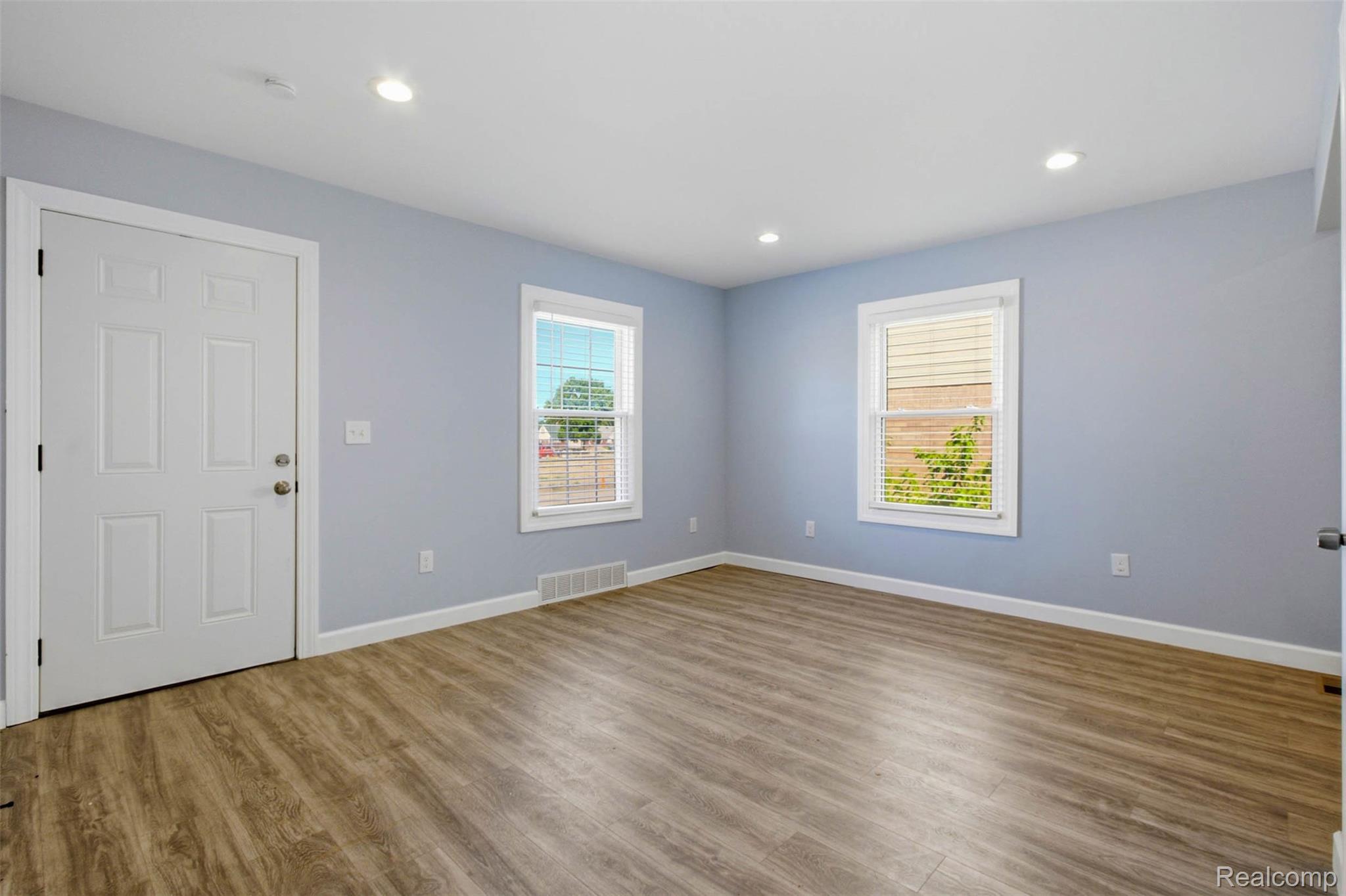 Residential in Harper Woods 4
