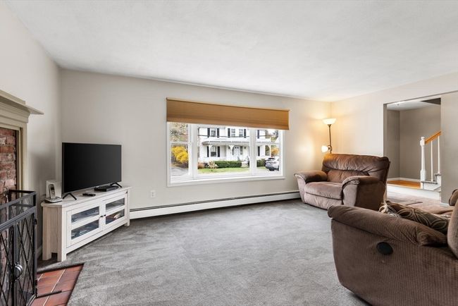 15 Gilbert St, House other with 3 bedrooms, 3 bathrooms and 3 parking in Waltham MA | Image 12