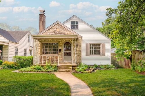 895 Chelsea Ave, Bexley, OH, 43209-2522 | Card Image