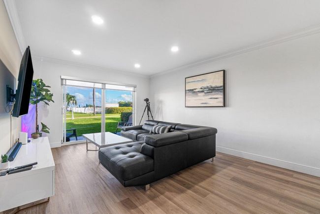 APT-103 - 311 E Ocean Ave, Condo with 2 bedrooms, 2 bathrooms and null parking in Lantana FL | Image 11