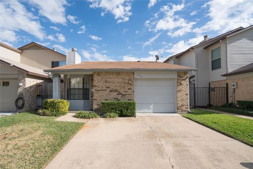 5022 Burlingame Dr, Garland, TX, 75043-3579 | Card Image