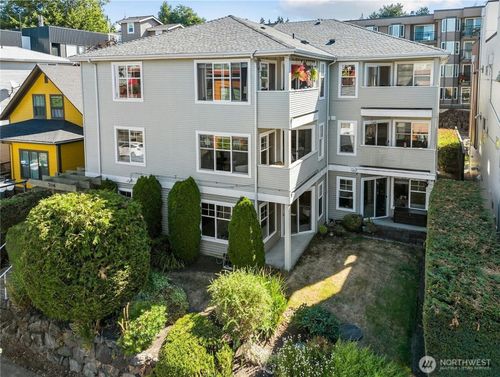 apt-203-706 16th Ave, Seattle, WA, 98122-4588 | Card Image