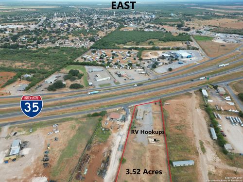 16776 S Interstate Highway 35, Dilley, TX, 78017-4649 | Card Image