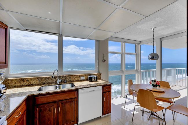 APT-1801 - 1370 S Ocean Blvd, Condo with 2 bedrooms, 3 bathrooms and null parking in Pompano Beach FL | Image 12