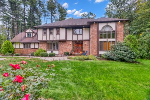 29 Wildwood Cir, South Windsor, CT, 06074-1700 | Card Image