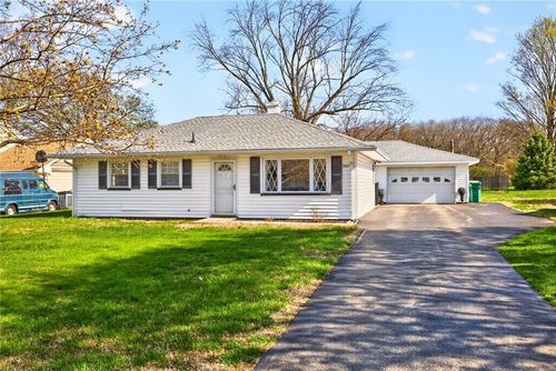 302 Wellington Rd, Webster, NY, 14580-1442 | Card Image