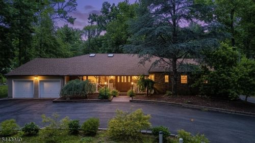 109 Fresh Ponds Rd, MONROE TOWNSHIP, NJ, 08831-3303 | Card Image
