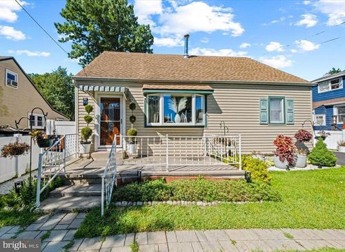 932 Wyoming Ave, CROYDON, PA, 19021-7921 | Card Image