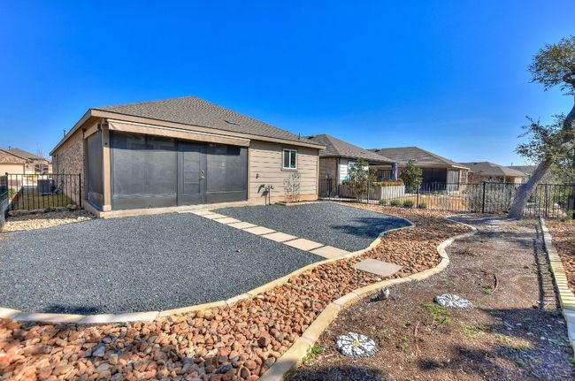 Yard is low maintenance. | Image 31