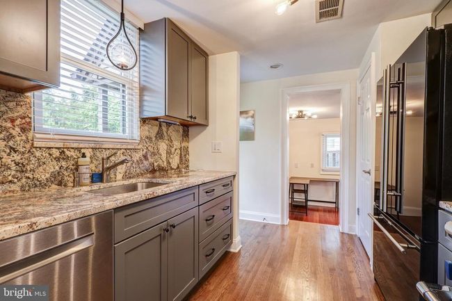 8114 Old Georgetown Rd, House other with 5 bedrooms, 3 bathrooms and null parking in BETHESDA MD | Image 15