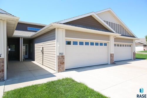 703 El Dorado Ct, Sioux Falls, SD, 57108 | Card Image