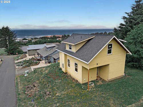 227 Windsong St, Yachats, OR, 97498-8421 | Card Image