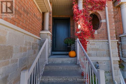 82 Loire Valley Avenue, Vaughan (Patterson), ON, L4J8V9 | Card Image