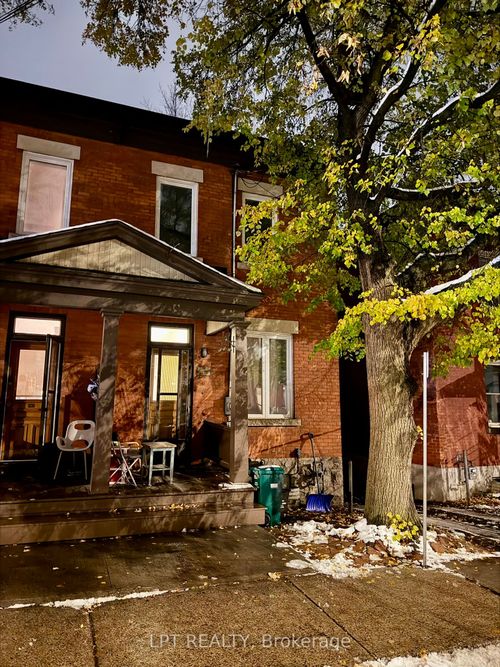 {{alt}} | Card Image