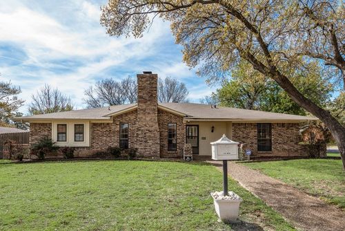 1038 Florence Dr, Duncanville, TX, 75116-4318 | Card Image