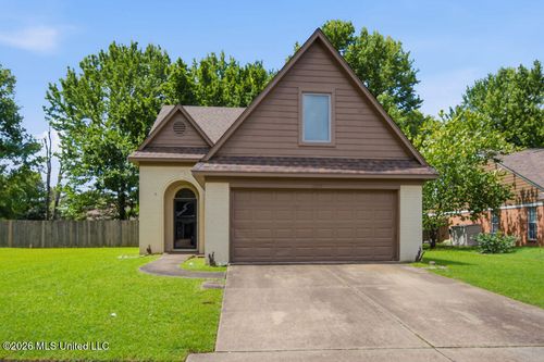 10739 Ridgefield Drive, Olive Branch, MS, 38654 | Card Image