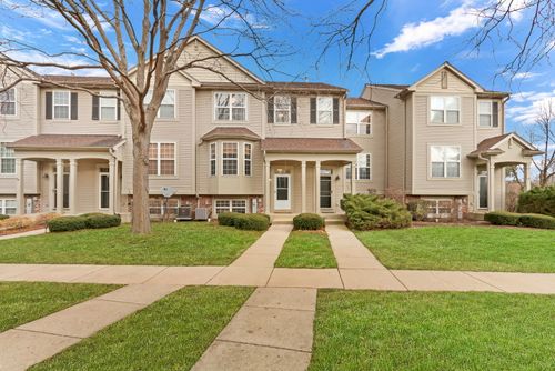 983 Ellsworth Dr, Grayslake, IL, 60030-3365 | Card Image