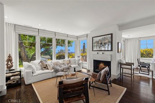750 Griffith Way, Laguna Beach, CA, 92651-2252 | Card Image