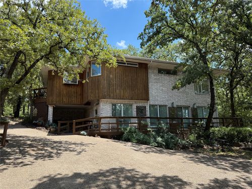 104 Pawnee Trl, Gainesville, TX, 76240-9434 | Card Image