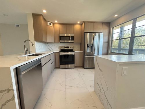 apt-f3-3005 Portofino Isle, Coconut Creek, FL, 33066-1250 | Card Image