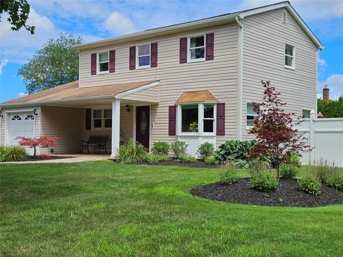 23 Saratoga Ave, Medford, NY, 11763-3859 | Card Image