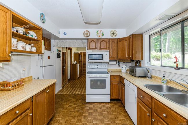 410 Langs Rd, House other with 3 bedrooms, 3 bathrooms and 5 parking in Salt Spring BC | Image 7