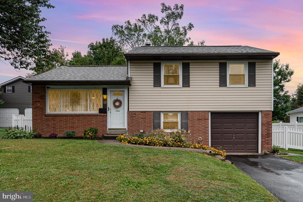 Henry Rd, Enola, PA 17025