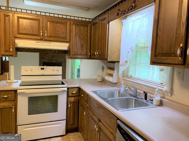140 Julia Ct, House other with 3 bedrooms, 2 bathrooms and null parking in Toccoa GA | Image 6