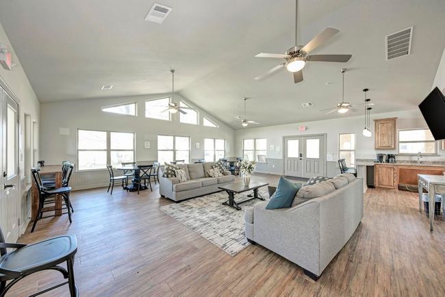 Clubhouse with fitness center, and kitchen/TV lounge | Image 38