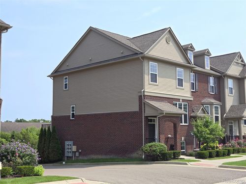 137-2889 Hartwick Dr, Rochester Hills, MI, 48307-4339 | Card Image