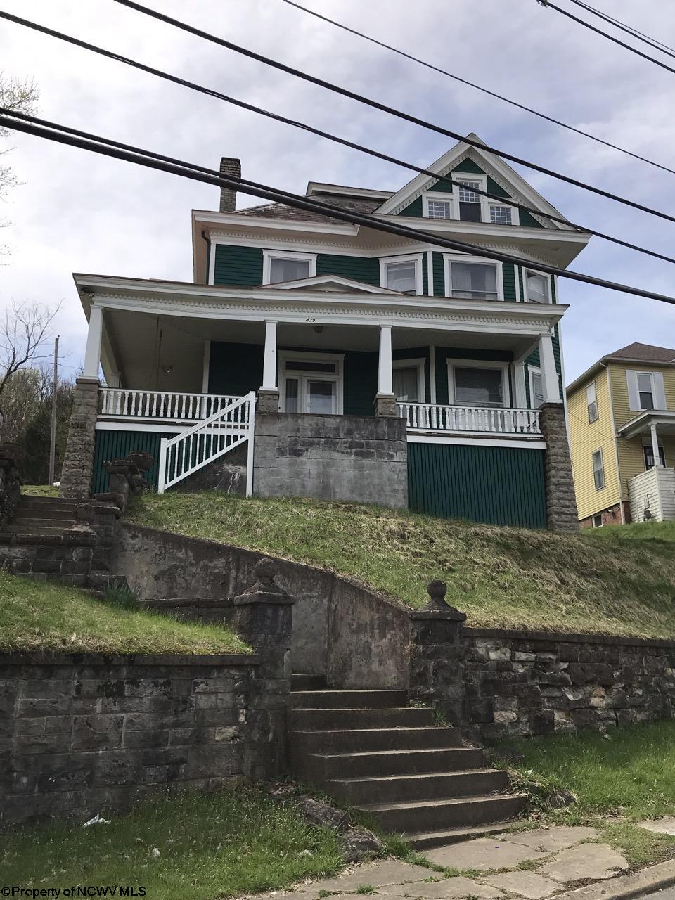 Chestnut St, Clarksburg, WV 26301