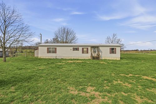 30 Sunshine Acres Dr, Hardyville, KY, 42746-7701 | Card Image