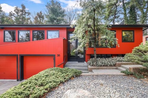 38 Cumberland Ave, Brookline, MA, 02445-7706 | Card Image