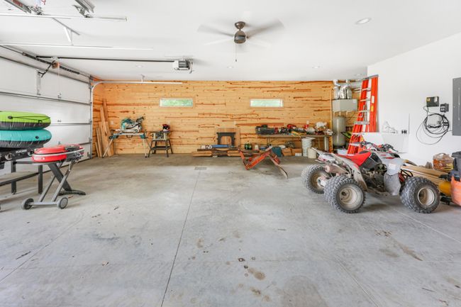 Interior of attached garage | Image 38