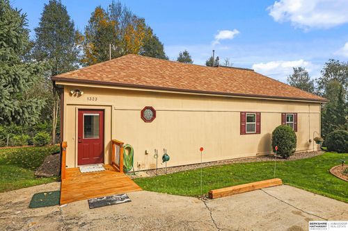 1323 Smith Ave, Plattsmouth, NE, 68048-2502 | Card Image