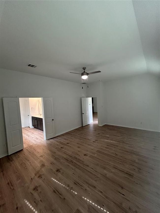 Primary Bedroom | Image 12