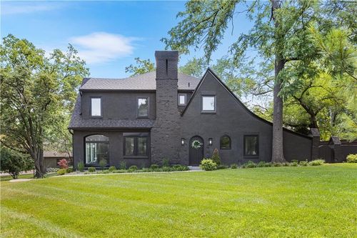 5500 Mission Rd, Fairway, KS, 66205-2721 | Card Image