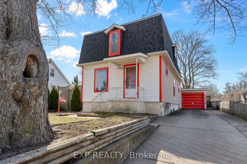 5958 Summer St, Niagara Falls, ON, L2G1M3 | Card Image