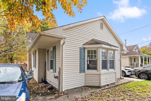 828 Sunrise Ave, Woodbury, NJ, 08096-4774 | Card Image