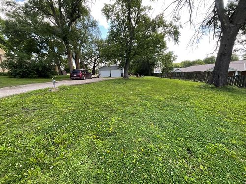 419 S Orange St, Cameron, MO, 64429-2245 | Card Image