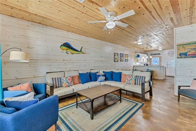 602 - 2120 S 11 Th St, Townhouse with 3 bedrooms, 3 bathrooms and null parking in Port Aransas TX | Image 6