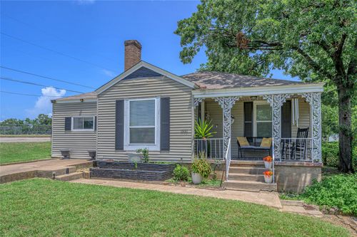 1531 W Main St, Denison, TX, 75020-3522 | Card Image
