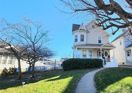 1718 Swanwick St, Chester, IL, 62233-1017 | Card Image