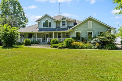 2361 Townline Rd, House other with 6 bedrooms, 3 bathrooms and 12 parking in Stevensville ON | Image 3