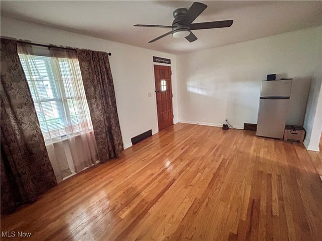 622 Jones St, House other with 3 bedrooms, 2 bathrooms and null parking in Hubbard OH | Image 6