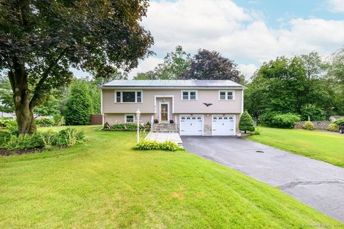 44 Chatfield Dr, Trumbull, CT, 06611-4110 | Card Image
