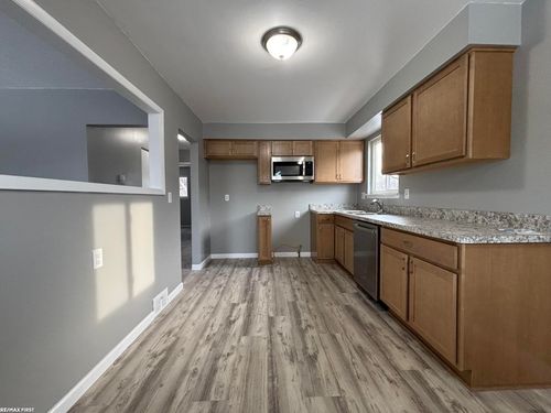 20908 Vermander Ave, Clinton Township, MI, 48035-3571 | Card Image