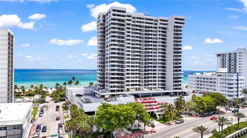 ph101-2555 Collins Ave, Miami Beach, FL, 33140-4723 | Card Image